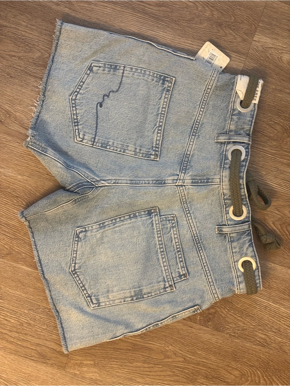 Free People We The Free Moxie Barrel Shorts NWT Size 26 Truest Blue - Picture 4 of 7